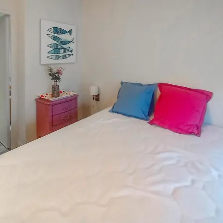 Apartment Lovely In Eu With Kitchen *