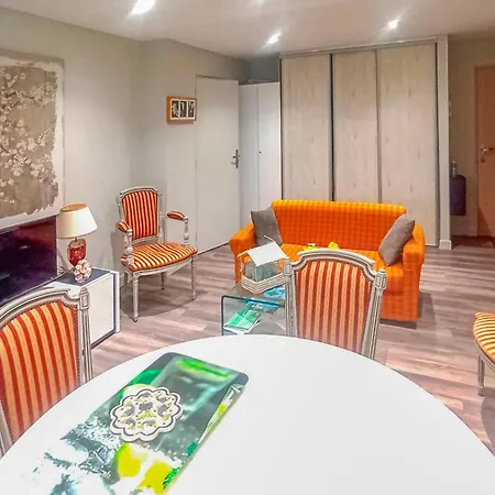 Apartment Lovely In Eu With Kitchen