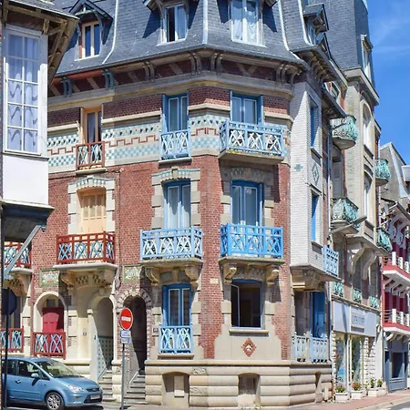 Lovely In Eu With Kitchen Eu (Seine-Maritime)